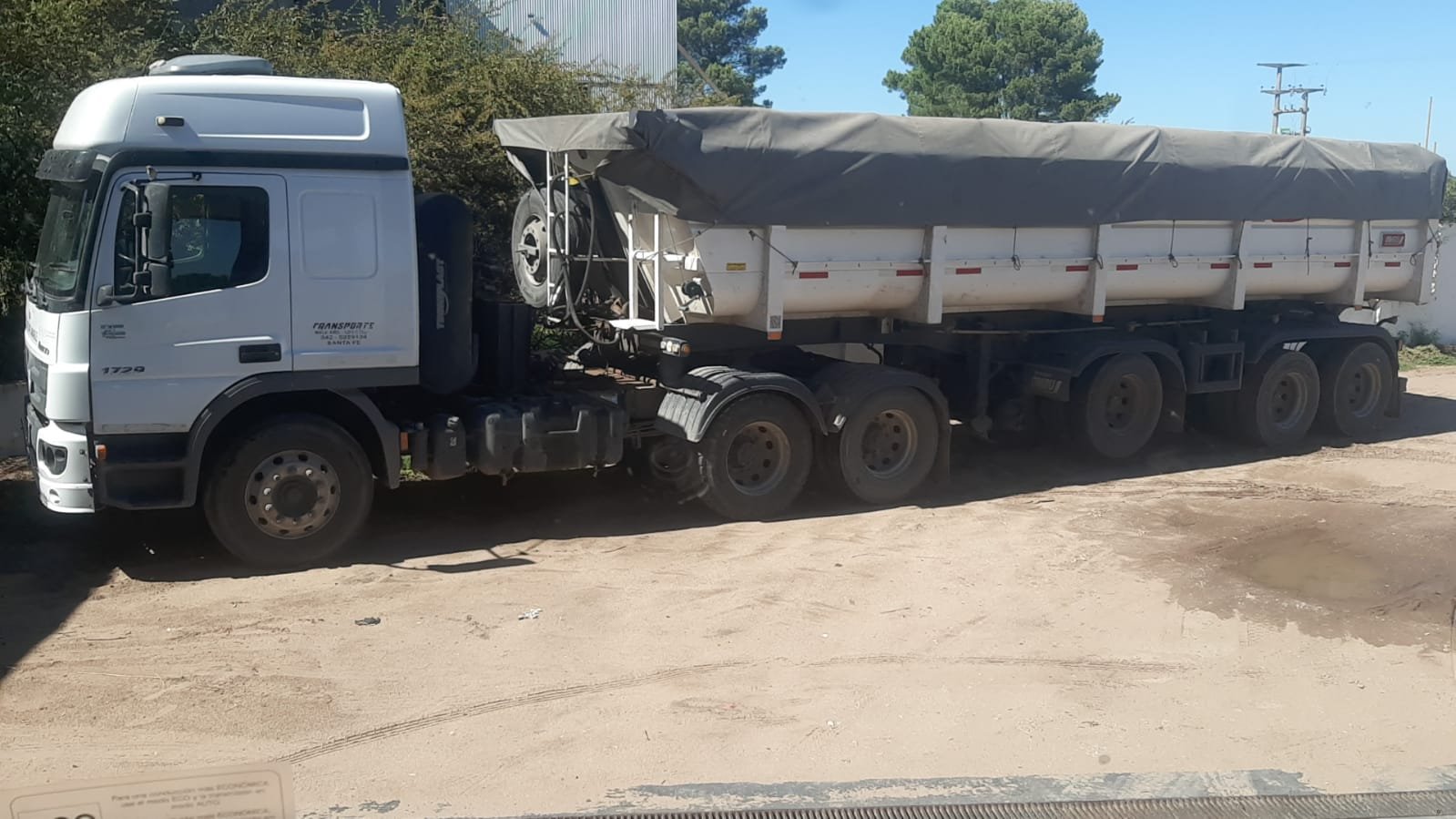 Camión con Batea